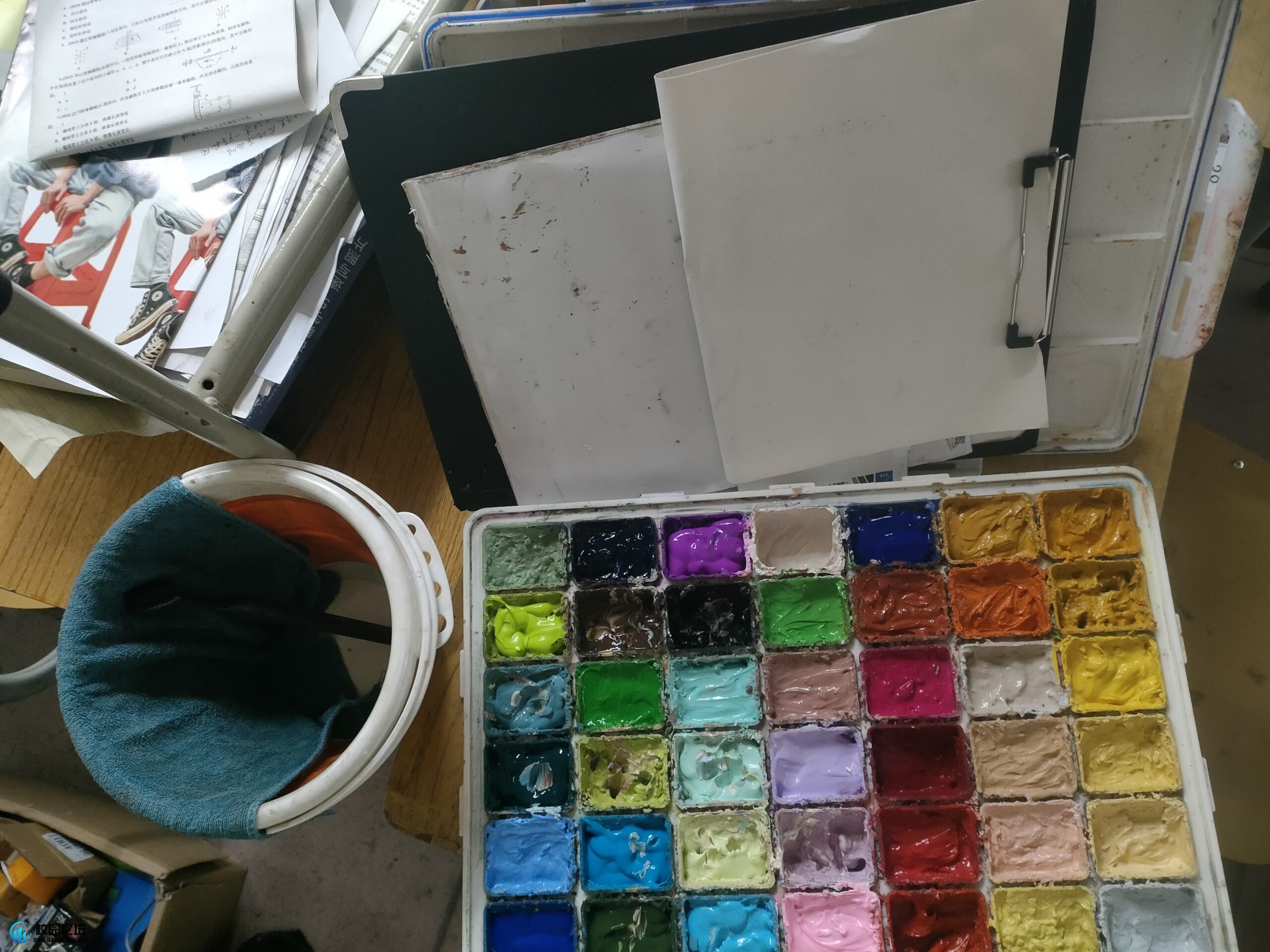 出美术用具 - 校园论坛