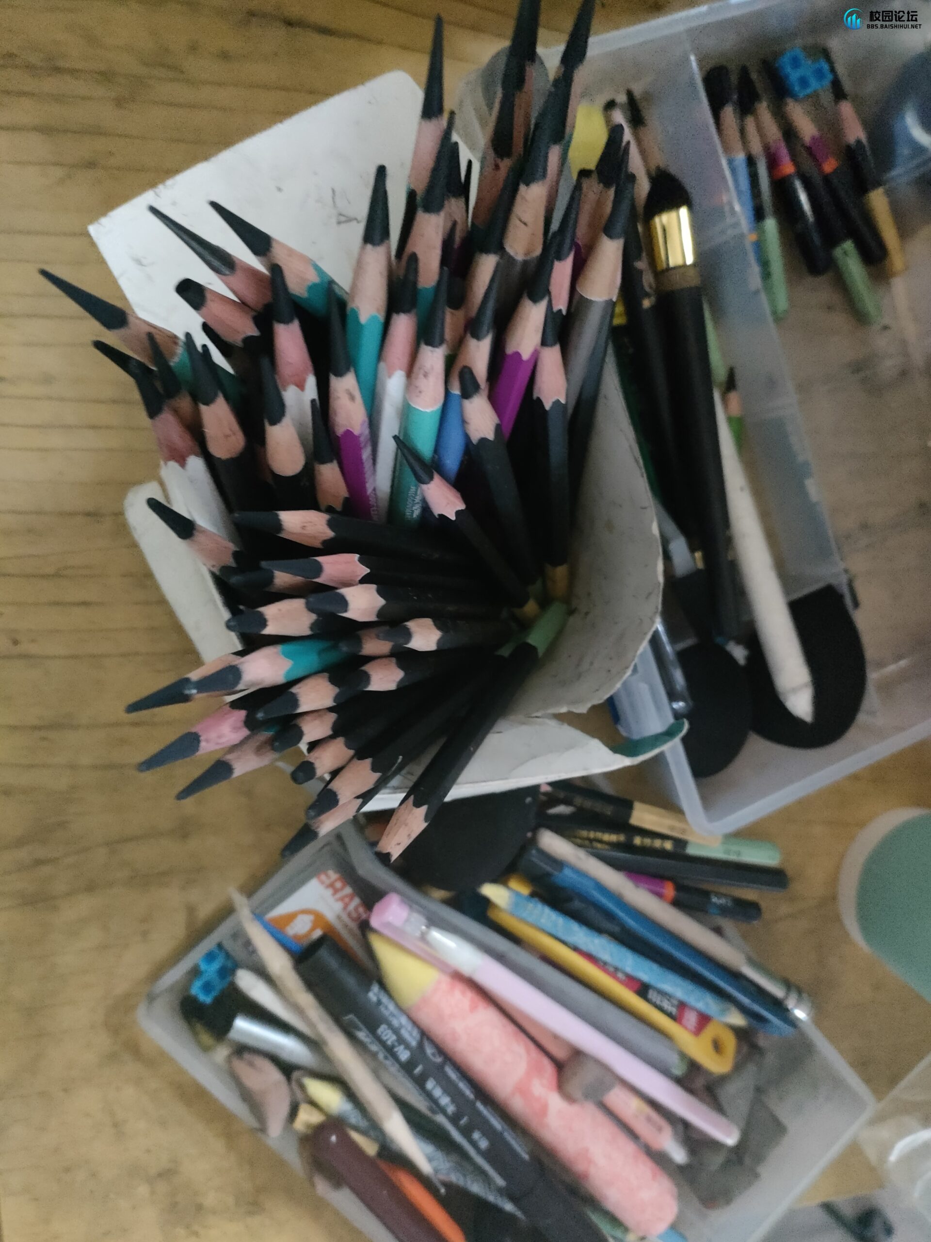 出美术用具 - 校园论坛