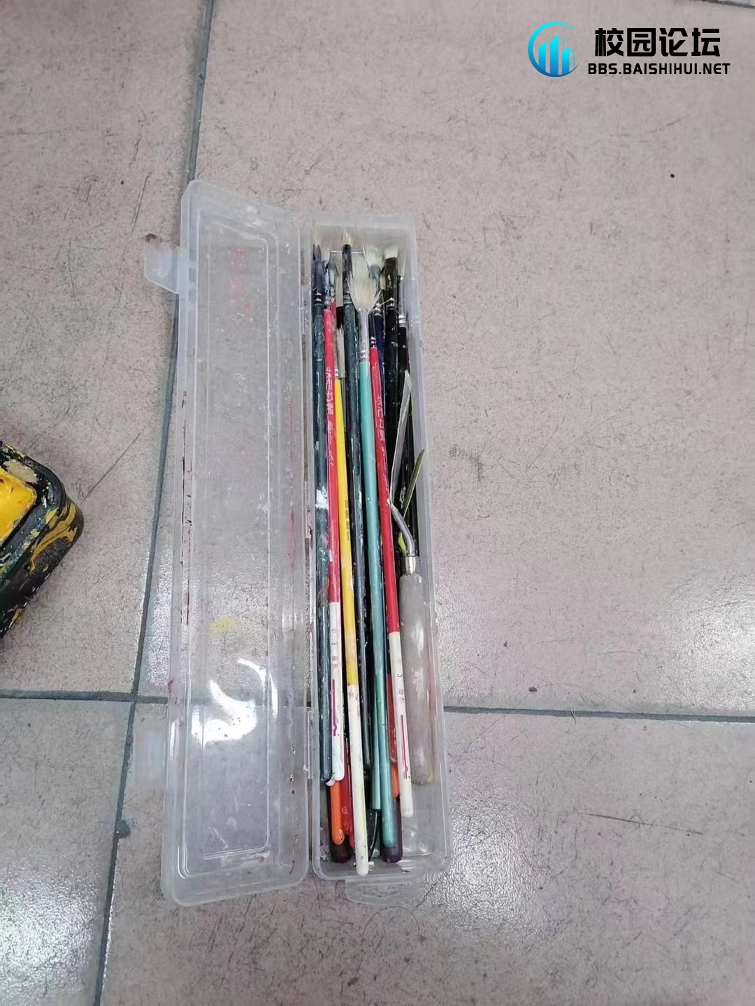 出画具还有画架画袋有意购买可以私聊买颜料送色彩工具 可小刀 - 校园论坛