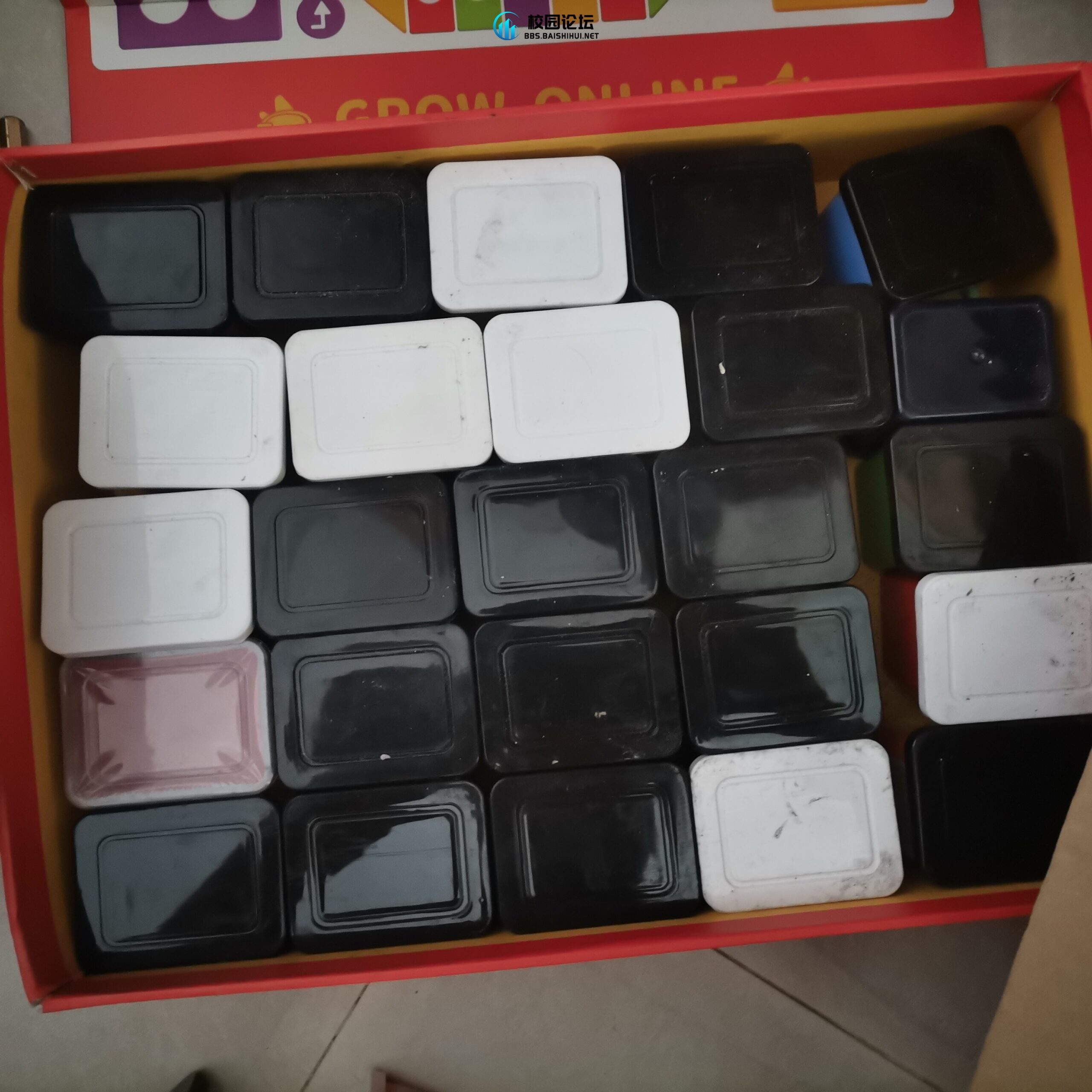 买颜料，40快可小刀然后还送一些炭笔，v：Sinsoledad-happy - 校园论坛