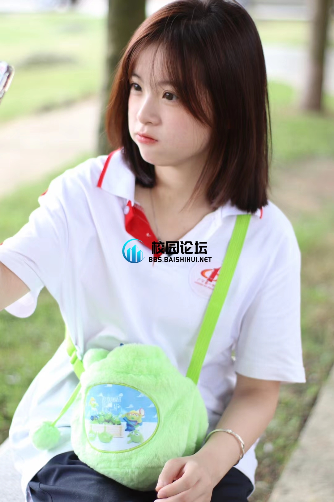 人与人之间只有一个moment就moment就够了 - 校园论坛