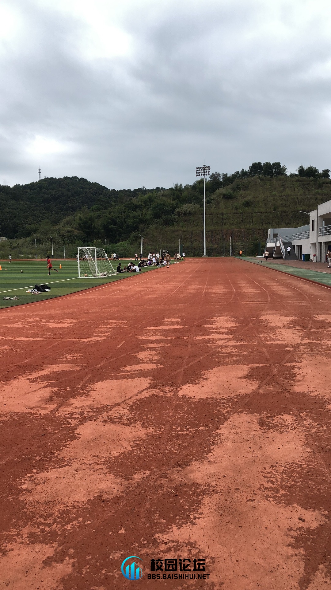 起飞起飞的头像 - 校园论坛