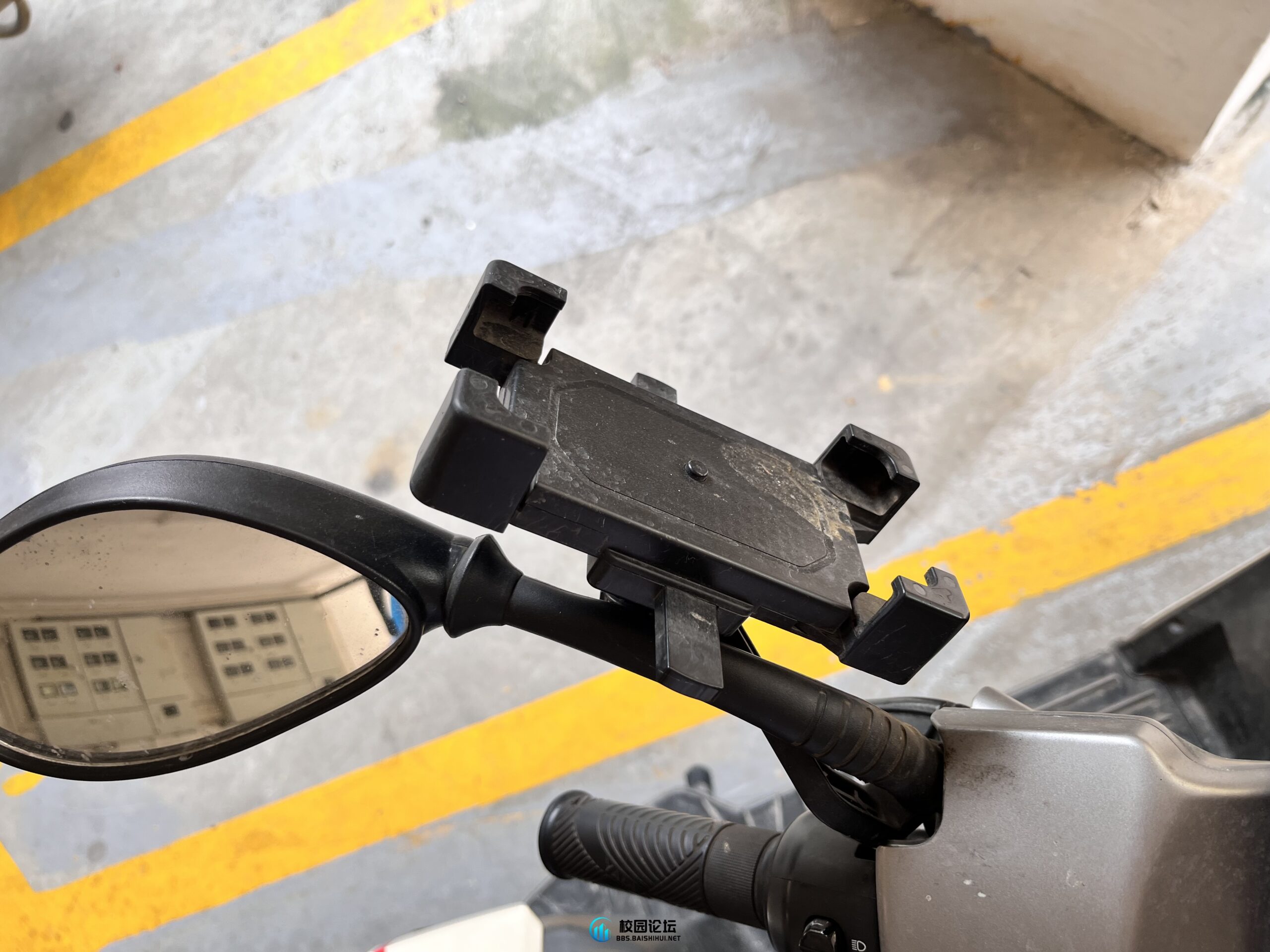 高二电动车停高三的 - 校园论坛