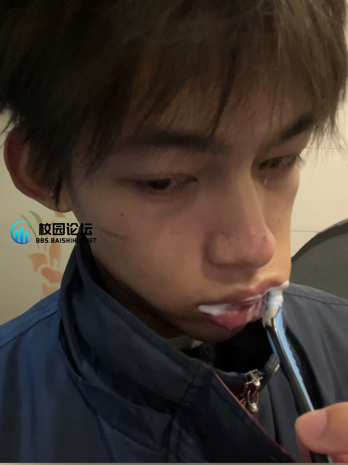 等待的头像 - 校园论坛