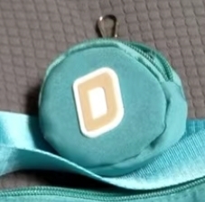 有人看到一个这样的小包吗 看到请联系15119818627🙏🙏🙏 - 校园论坛