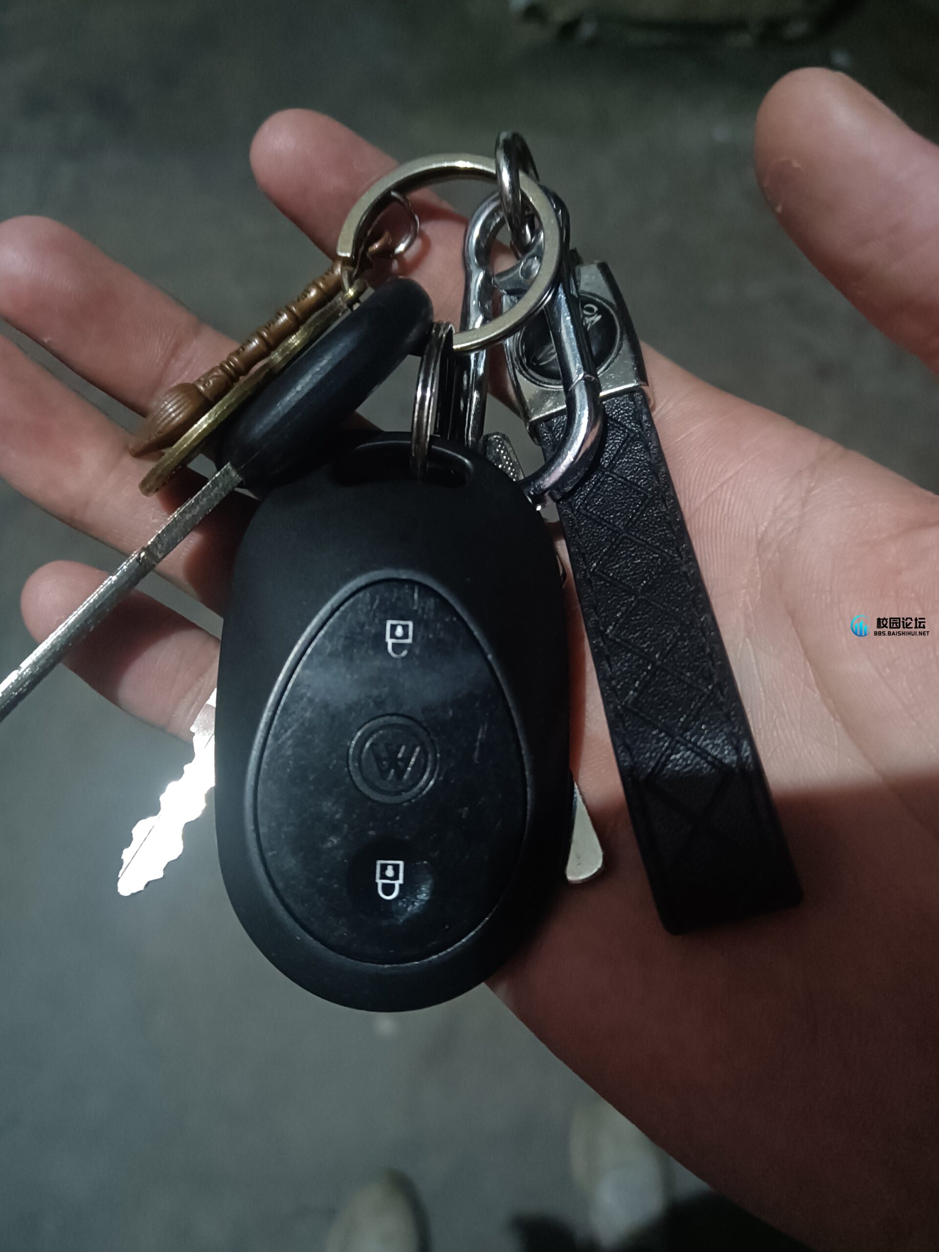 捡到电动车钥匙 - 校园论坛