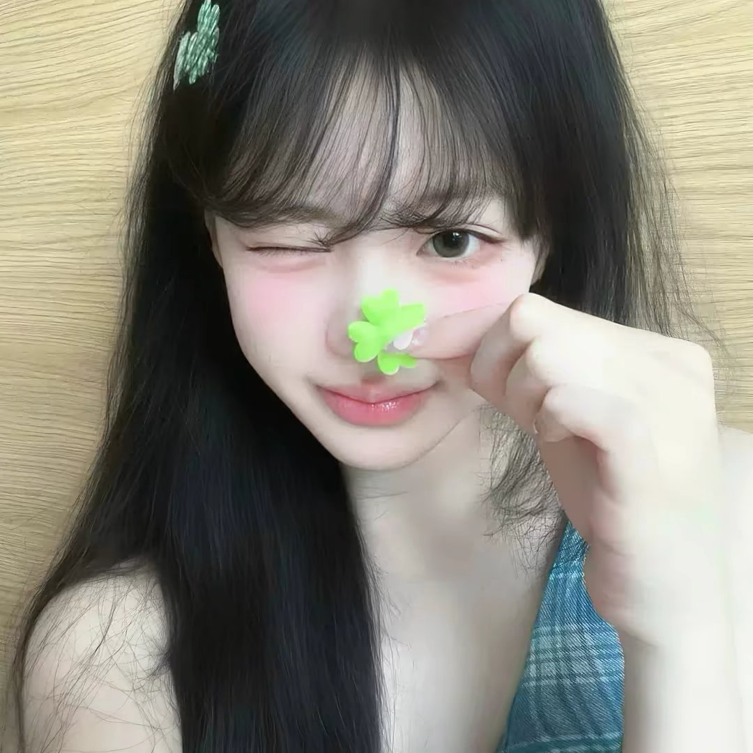 夏的头像 - 校园论坛