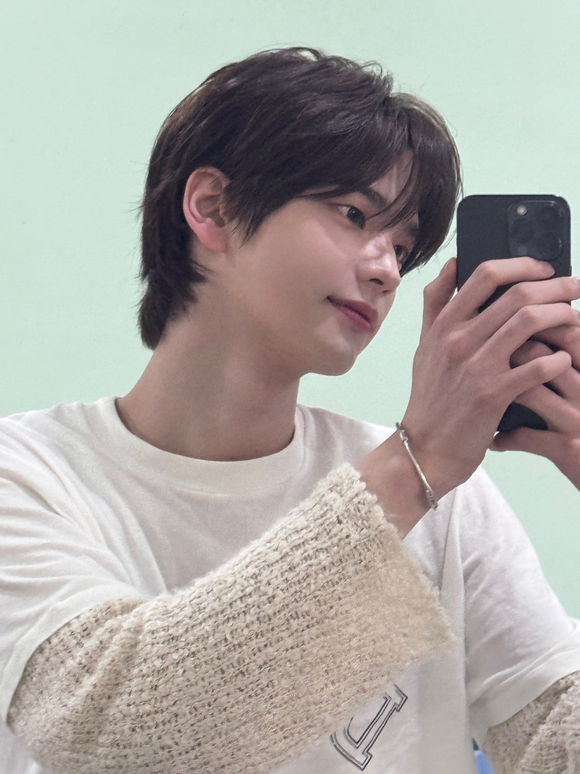 申晶㬊 - 校园论坛