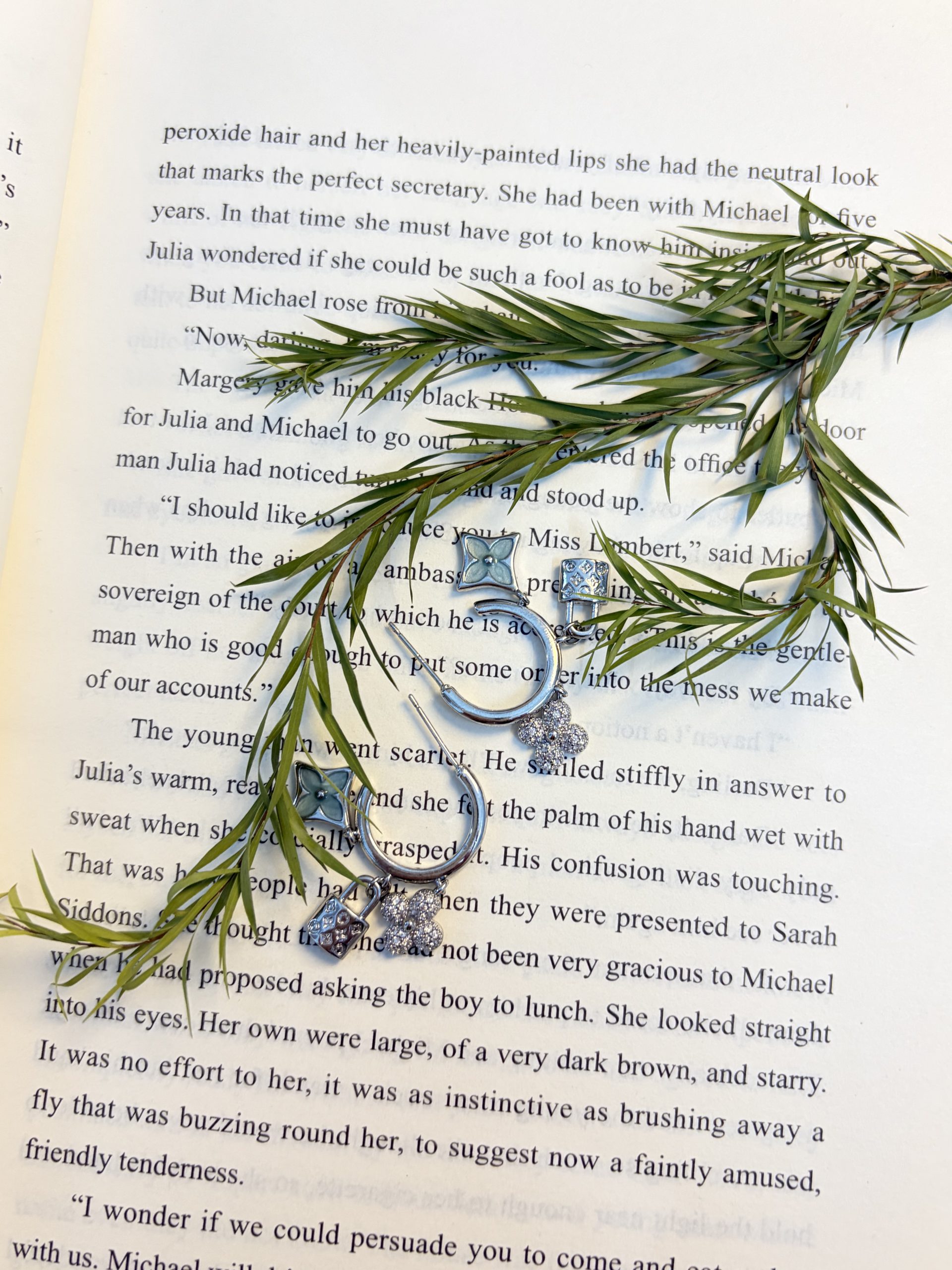 耳饰项链🉑加v购买 - 校园论坛