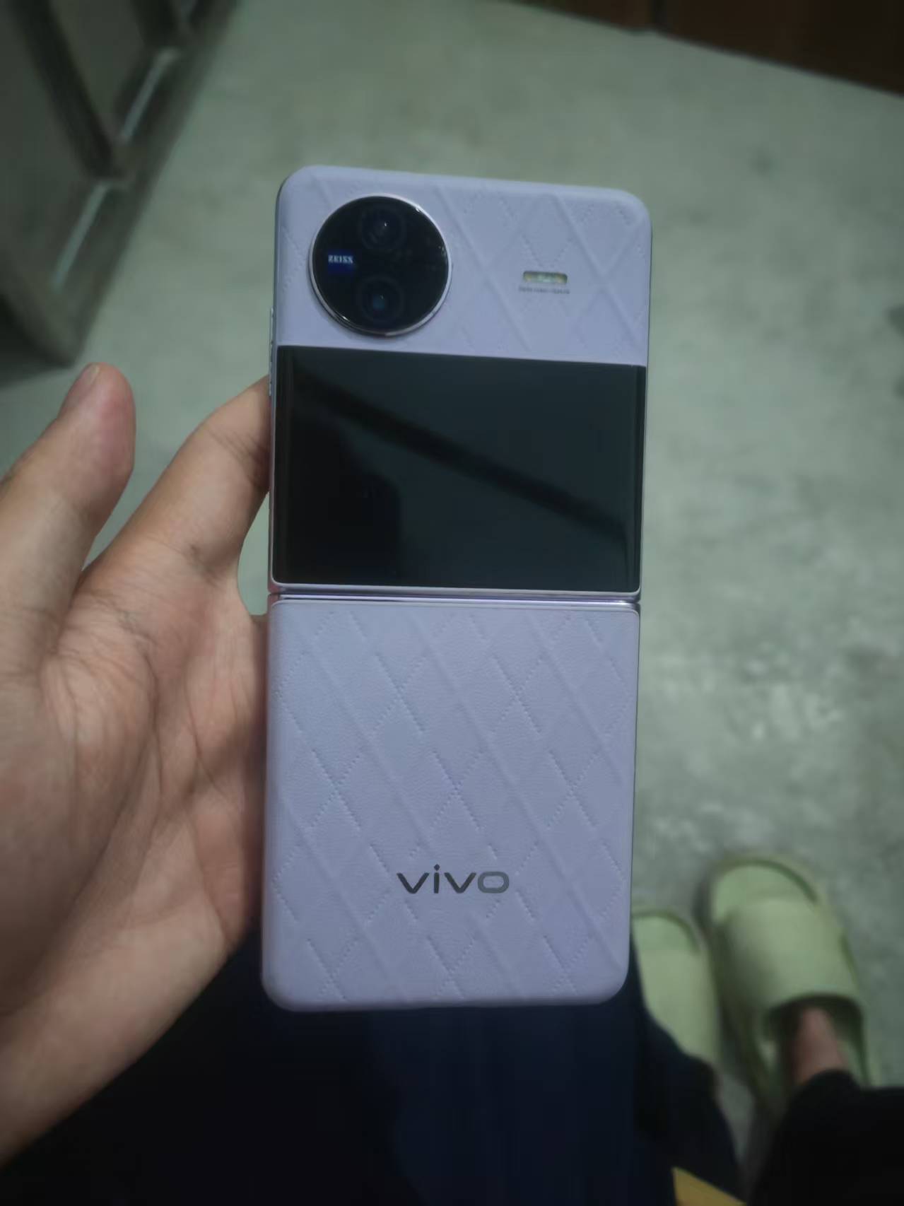 出vivoxflip功能全好，可面交700 - 校园论坛