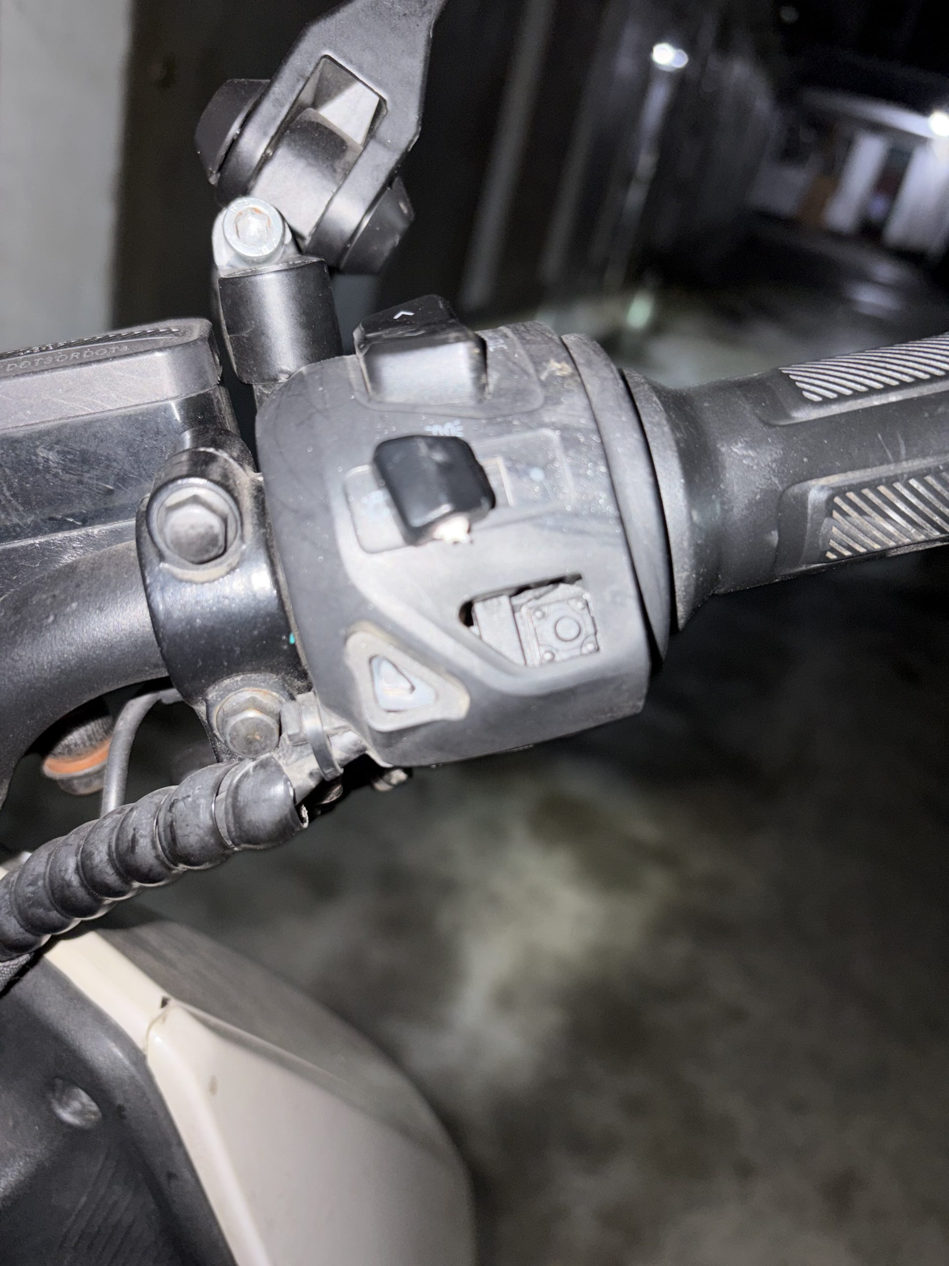 再不承认就叫老师查监控了 - 校园论坛